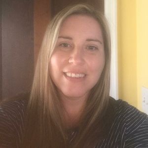 Meet your Posher, Lora